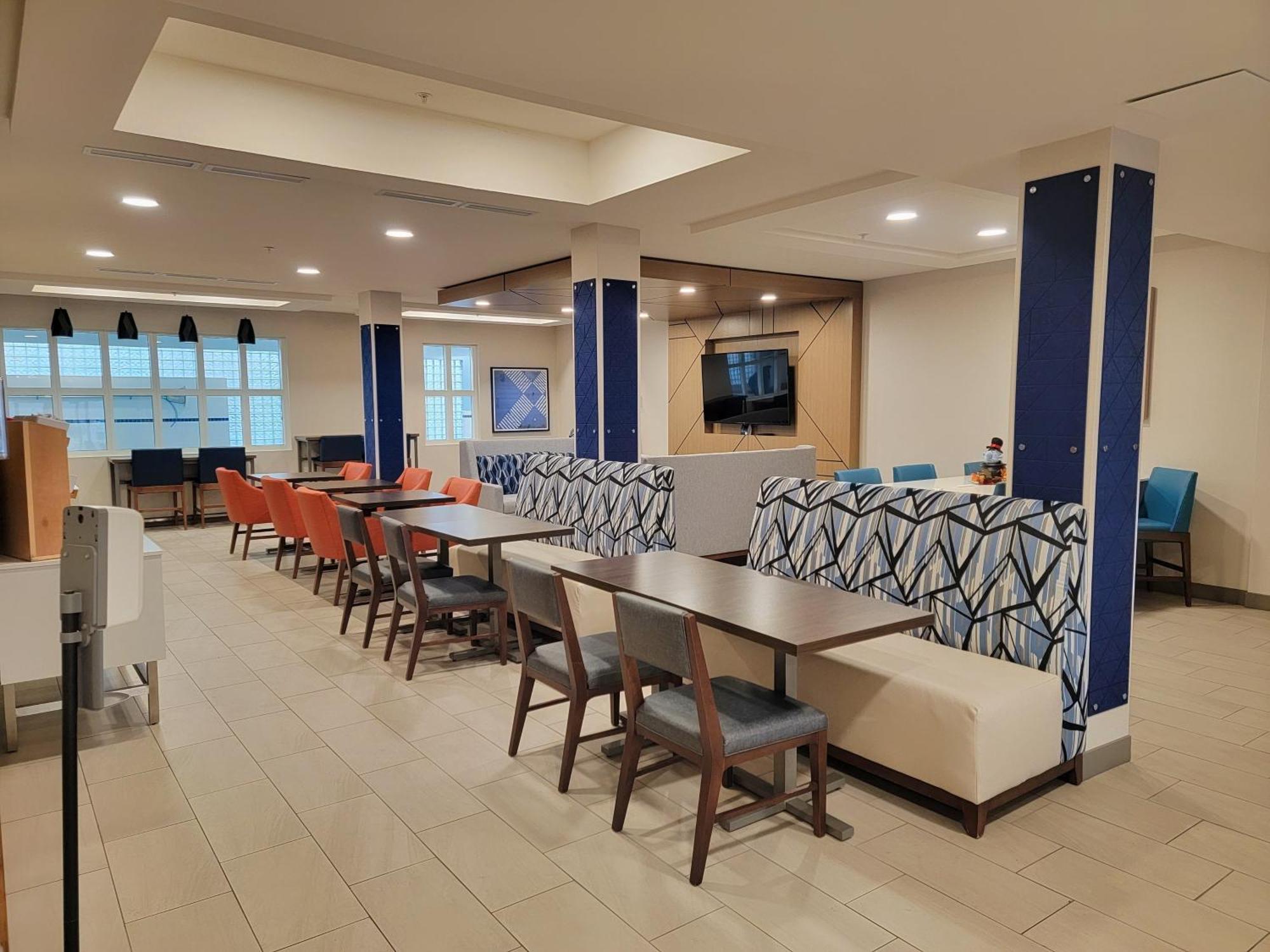 Holiday Inn Express Hotel & Suites Idaho Falls By Ihg Exterior foto